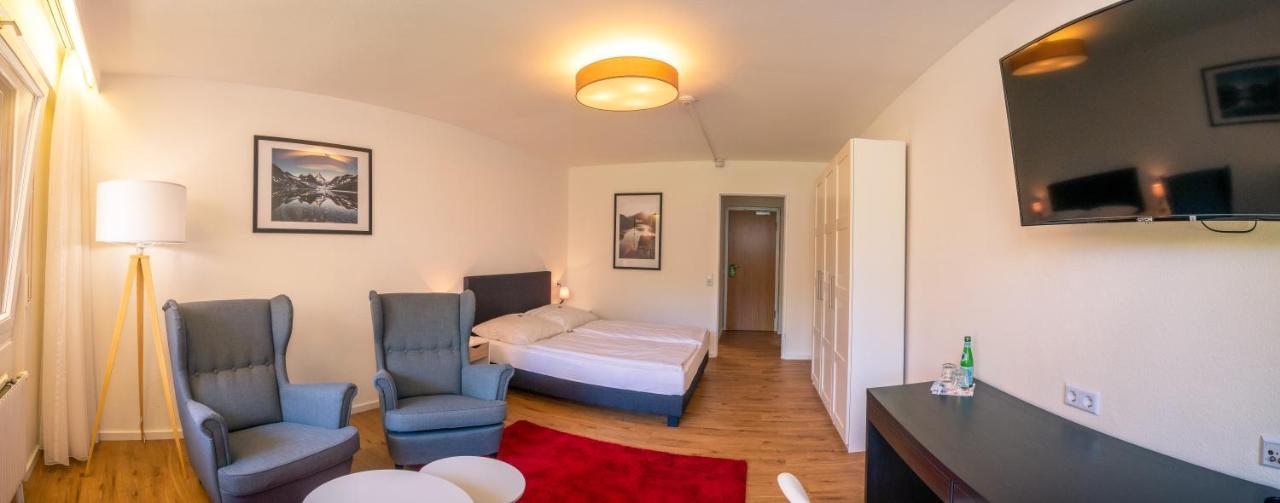 Hotel Quellenhof Бад Урах Екстериор снимка