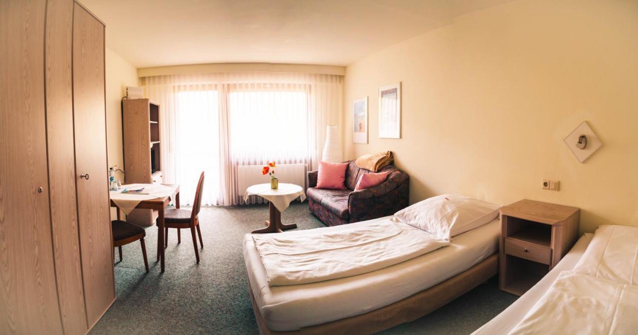 Hotel Quellenhof Бад Урах Екстериор снимка